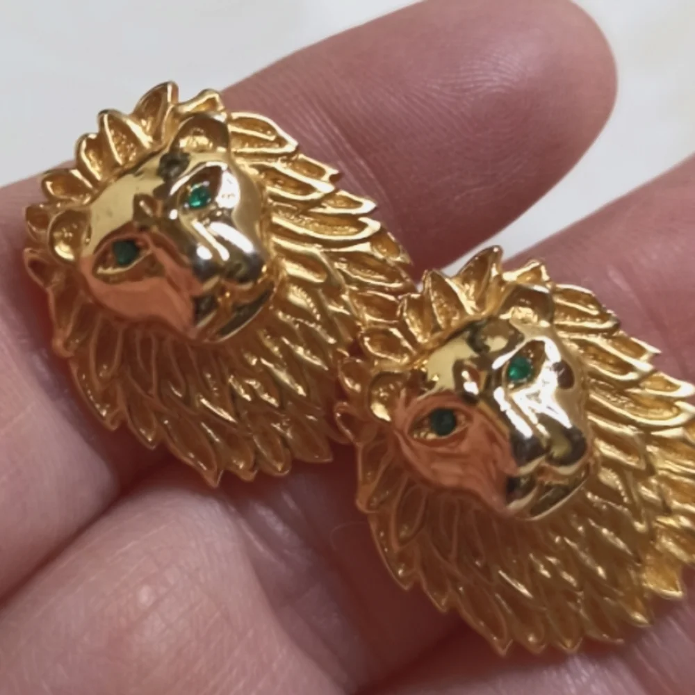 RARE Unsigned Kenneth Jay Lane 1970s Vintage Gold Lion Clip-On Earrings | KJL - Picture 9 of 10